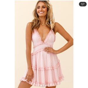 Selfie Leslie pink dress
